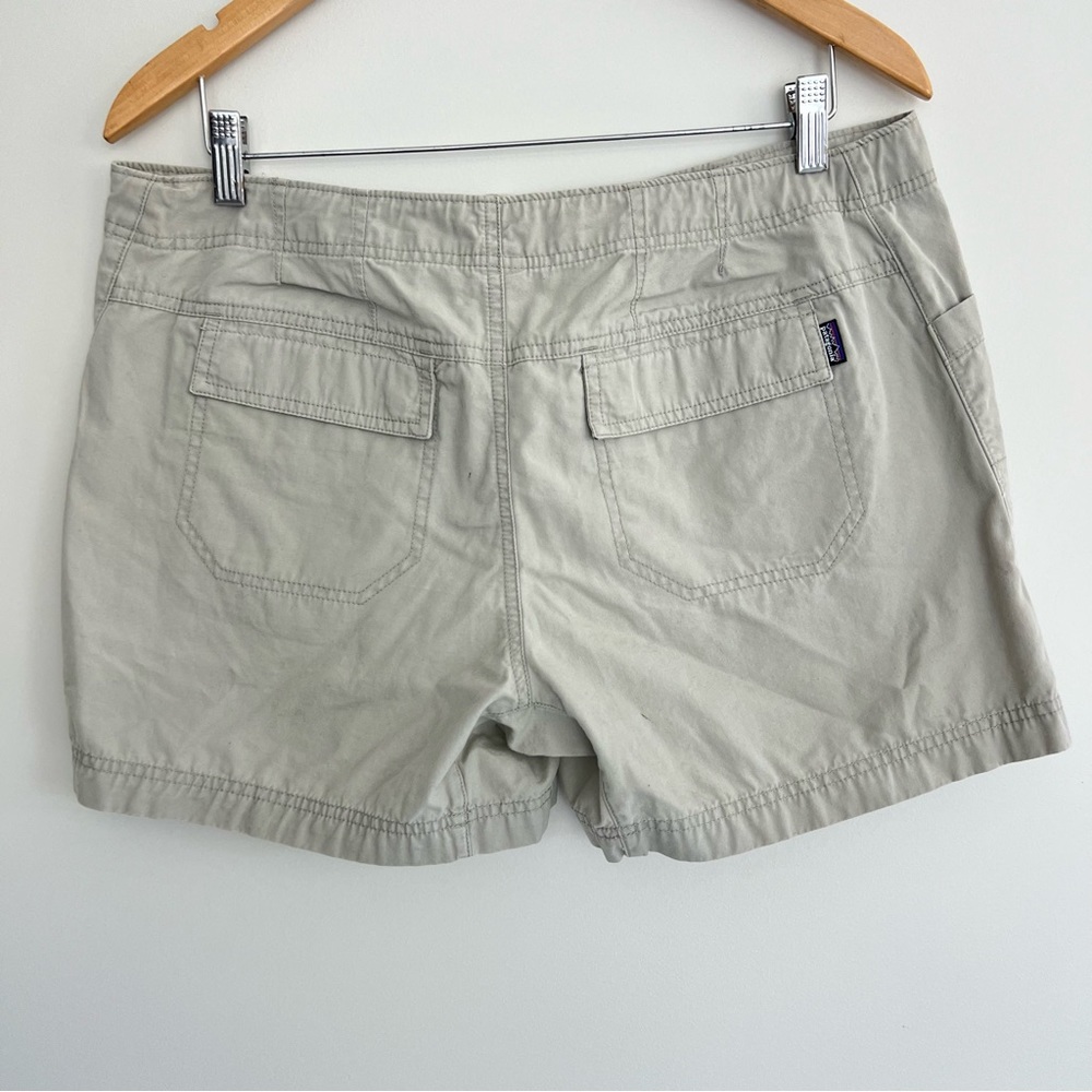 ♦️SOLD♦️PATAGONIA Gray 100% Organic Cotton Flat Front Drawstring Casual Shorts - Picture 4 of 13